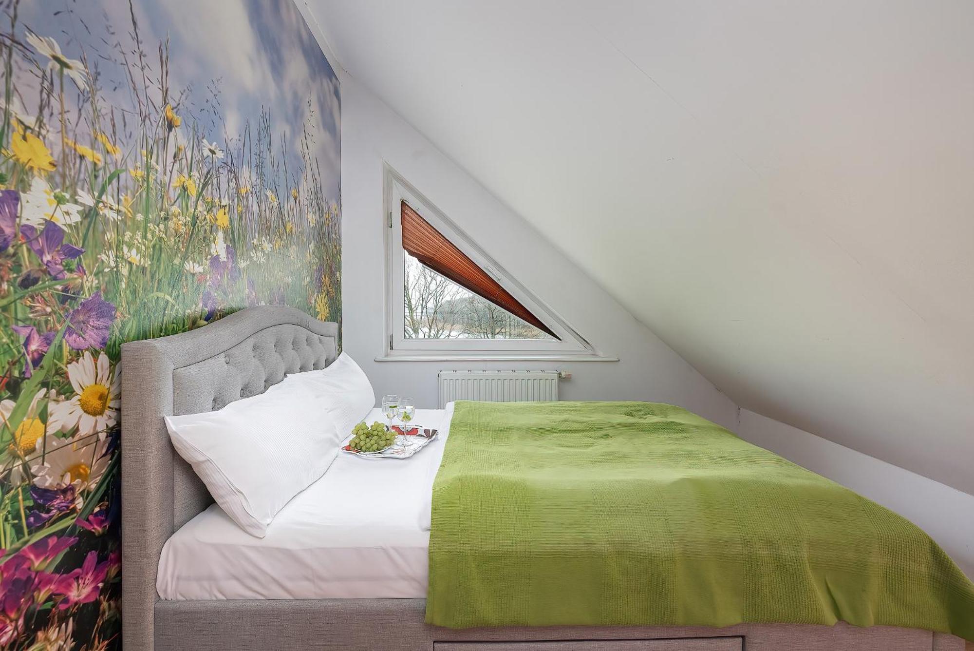 Apartment With A View Of The Bay By Renters